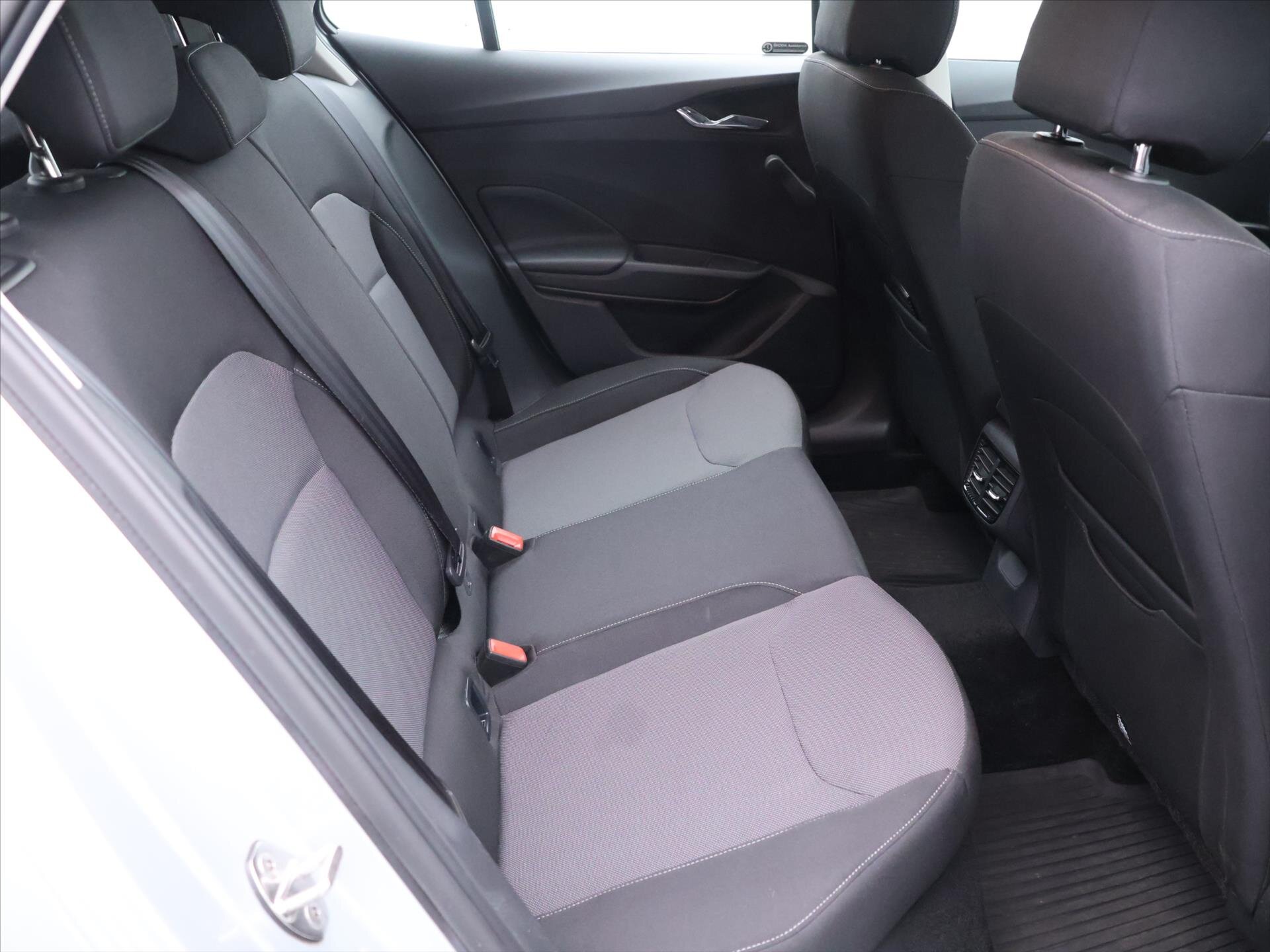 Škoda Fabia Hatchback 999,0 70 kw