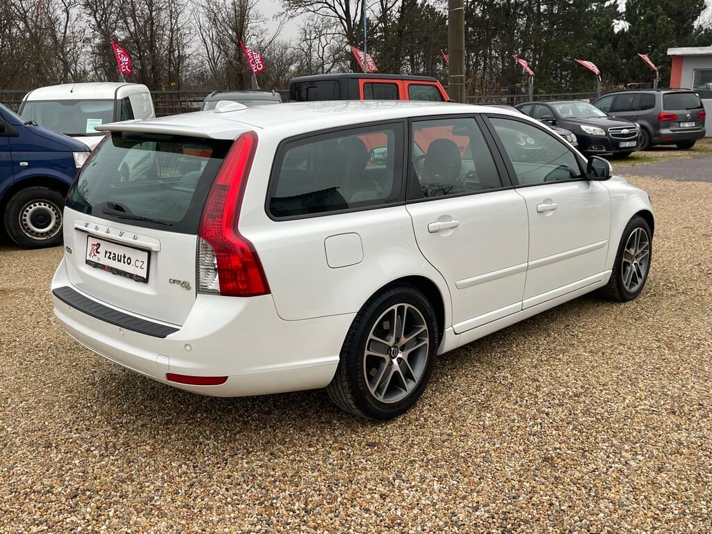 Volvo V50