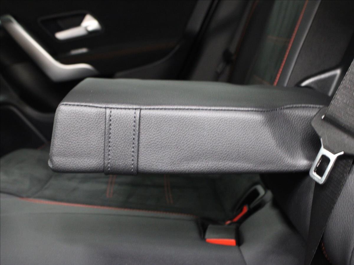 Mercedes-Benz CLA Kombi 2,0 l 140 kw