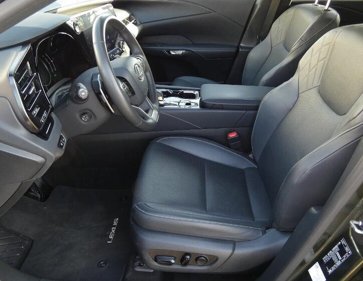 Lexus RX 350h SUV / Terénní 2,5 l 140 kw