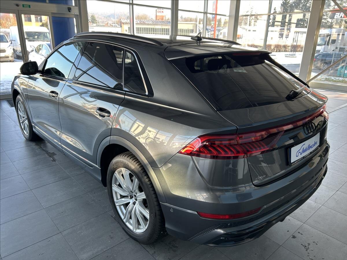 Audi Q8 SUV 3,0 l 250 kw