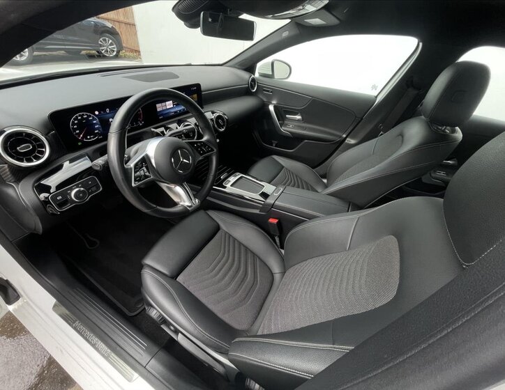 Mercedes-Benz Třídy A Hatchback 2,0 l 110 kw