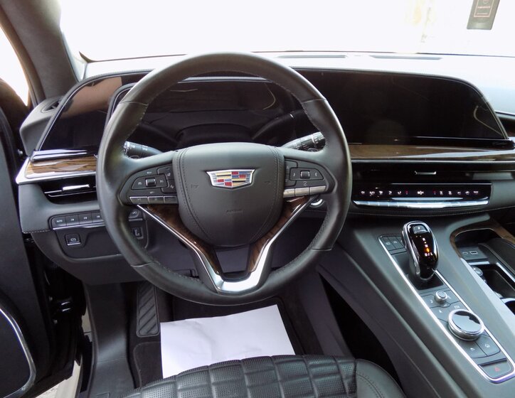 Cadillac Escalade 27