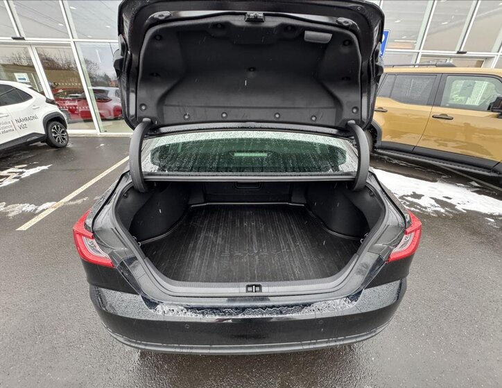 Toyota Camry Sedan 2,5 l 137 kw