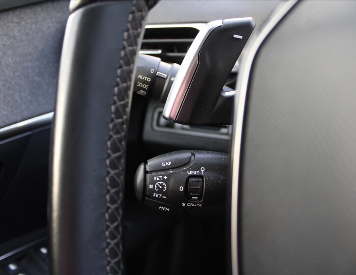 Peugeot 3008 SUV 1,5 l 96 kw