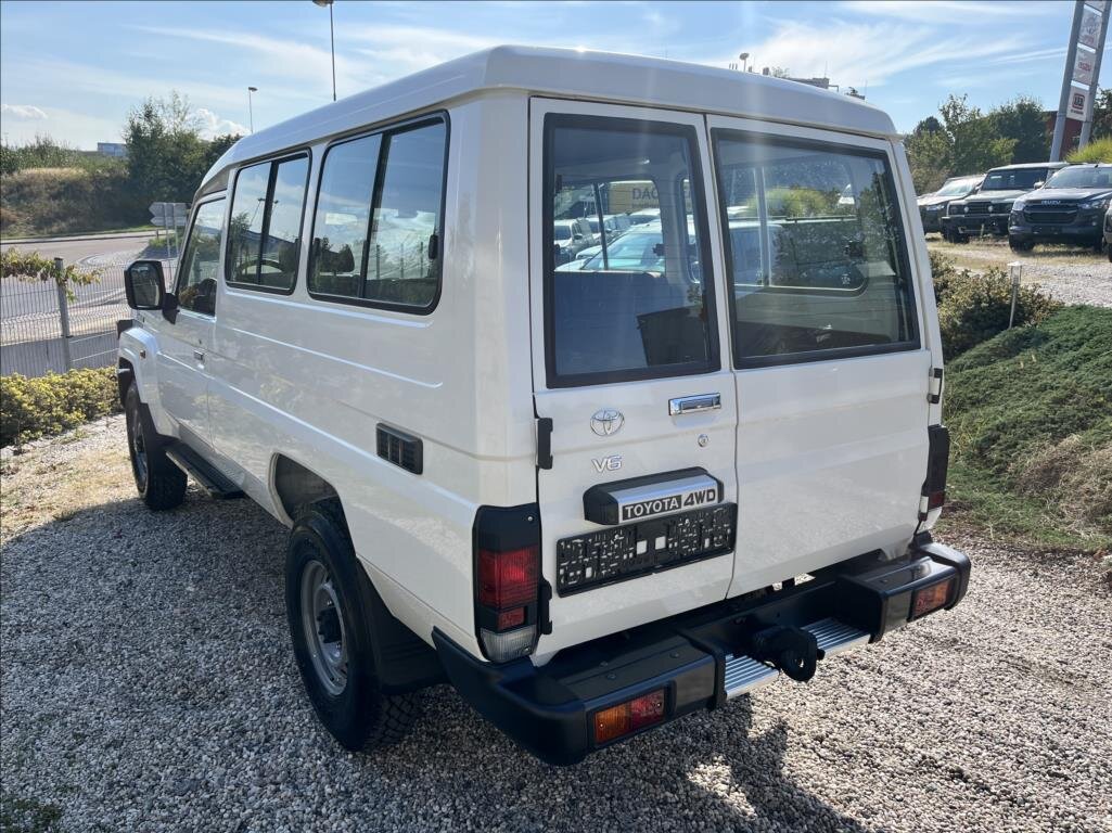 Toyota Land Cruiser Ostatní 4,0 l 167 kw