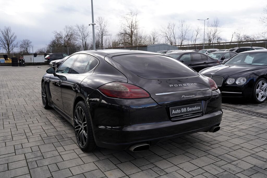Porsche Panamera Sedan 3,6 l 220 kw