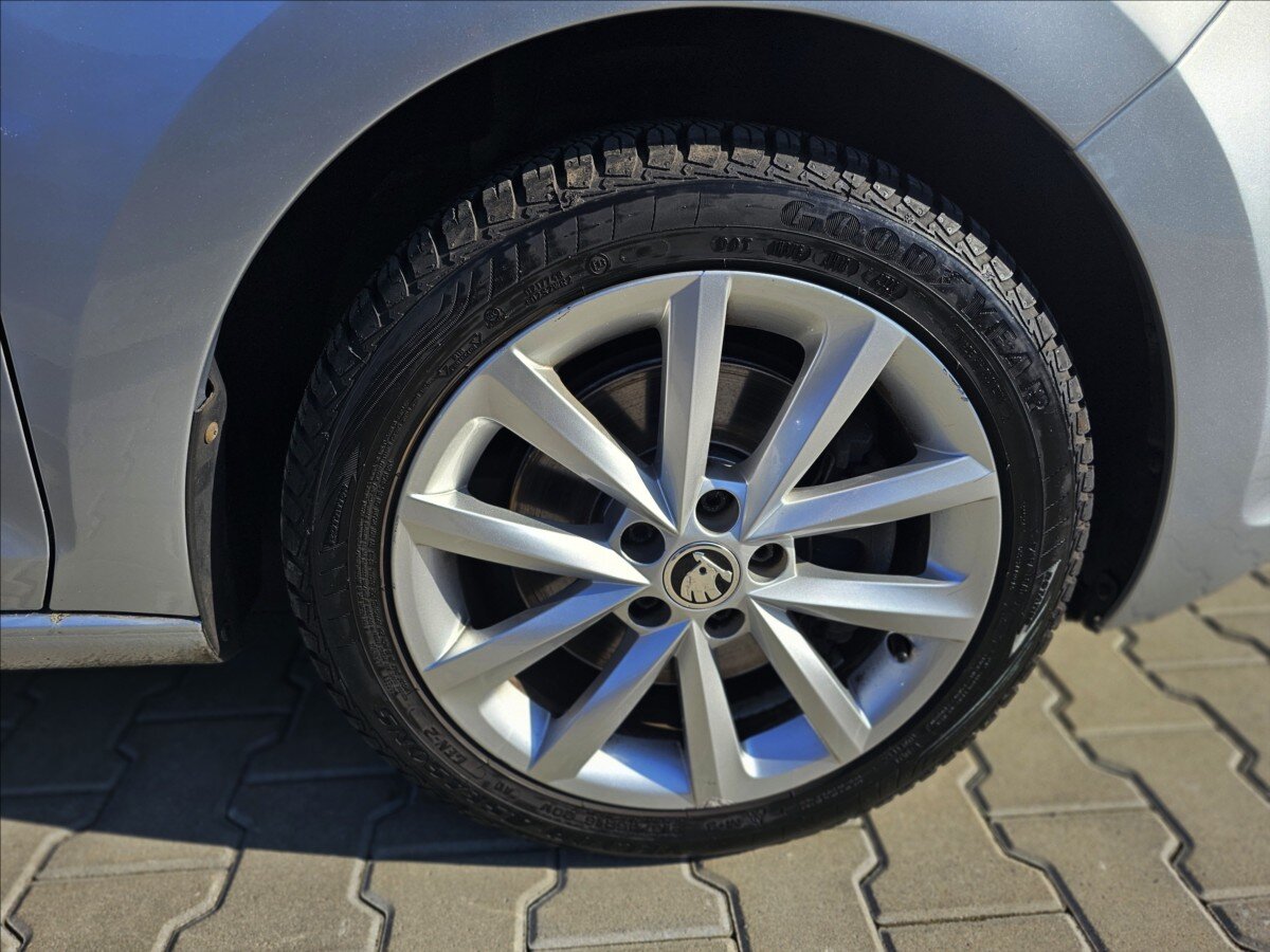 Škoda Rapid Hatchback 999,0 81 kw