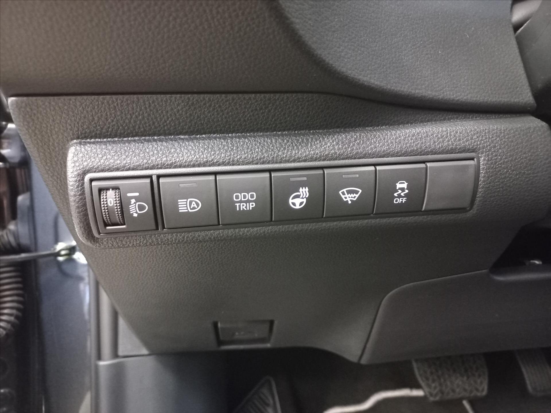 Toyota Corolla Sedan / Limuzína 1,8 l 72 kw