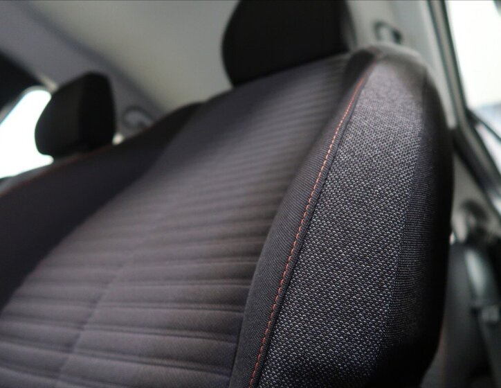 Peugeot 2008 SUV / Terénní 1,2 l 74 kw