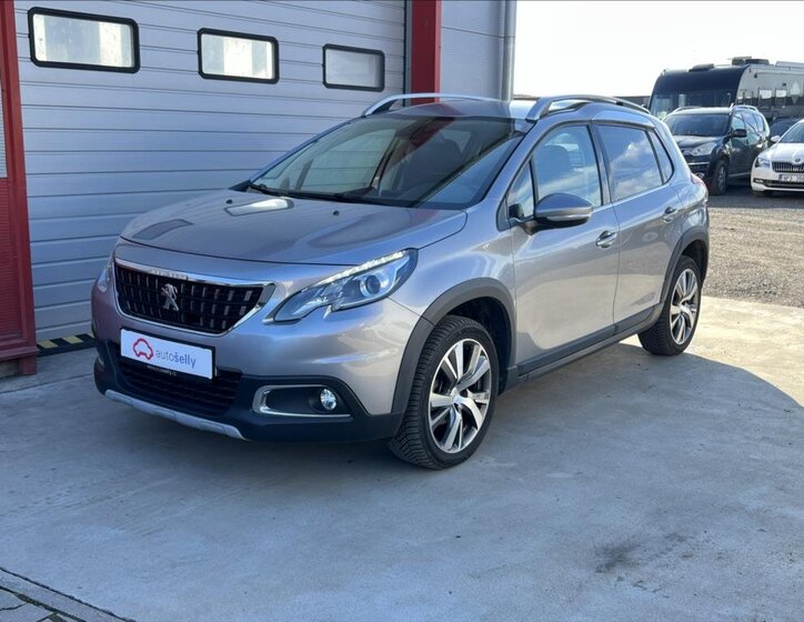 Peugeot 2008 SUV / Terénní 1,2 l 81 kw