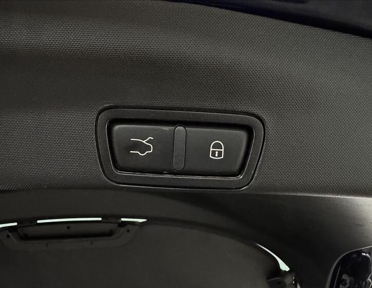 Alfa Romeo Stelvio 37