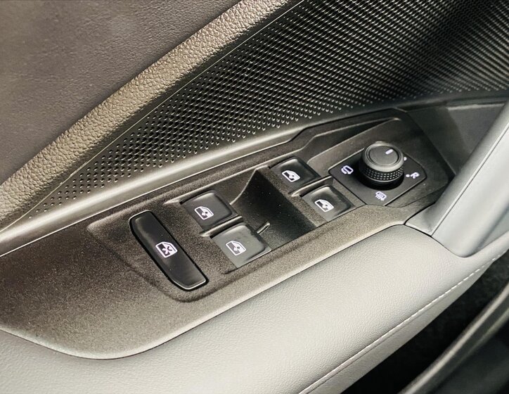 Volkswagen Tiguan SUV / Terénní 2,0 l 110 kw