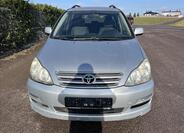 Toyota Avensis Verso 2