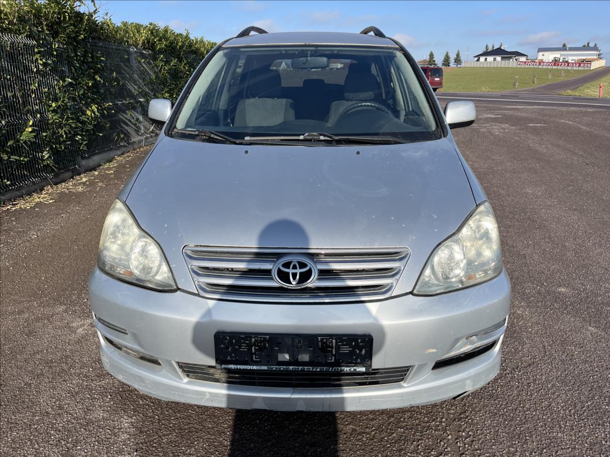 Toyota Avensis Verso