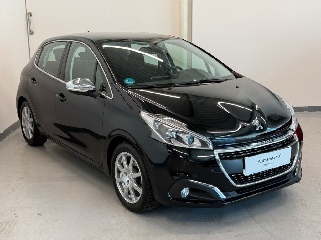 Peugeot 208 Hatchback 1,2 l 81 kw