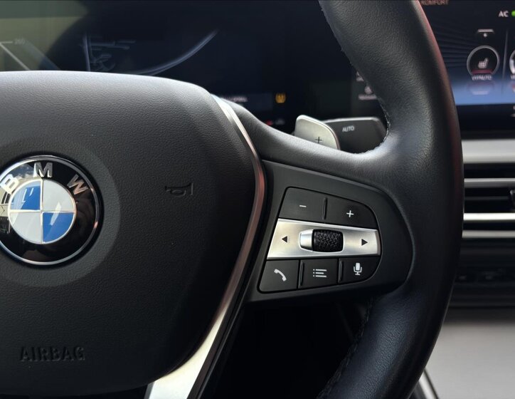 BMW Řada 3 Sedan / Limuzína 2,0 l 115 kw