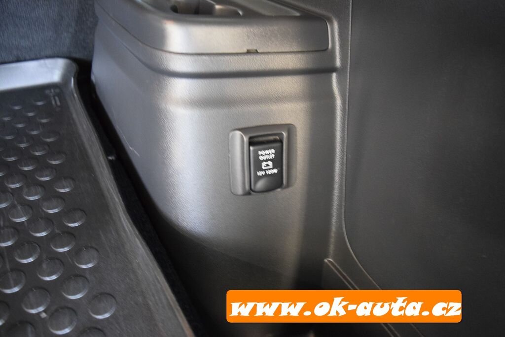 Mitsubishi Outlander SUV 0,0 0