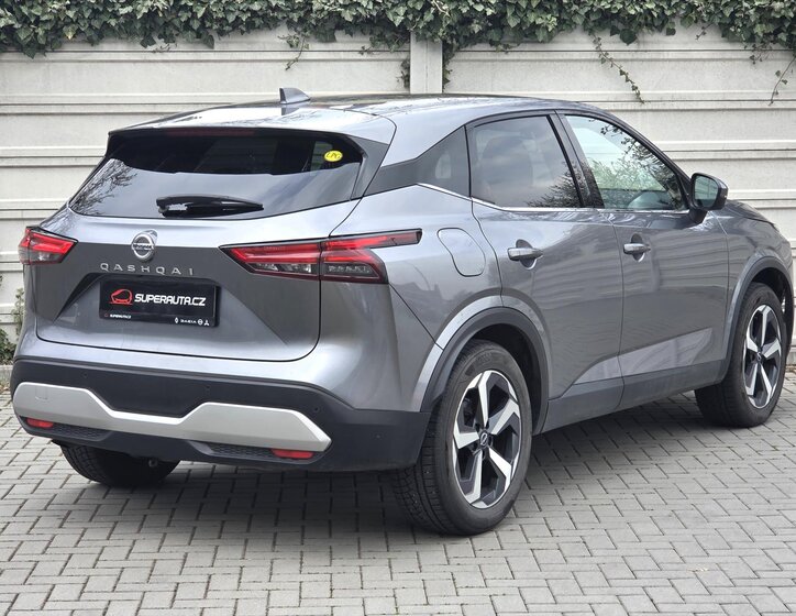 Nissan Qashqai SUV / Terénní 1,3 l 116 kw