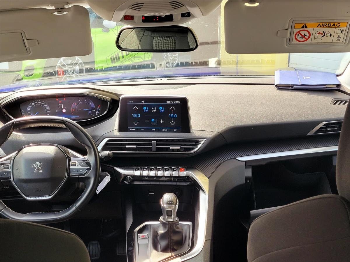 Peugeot 3008 SUV / Terénní 1,5 l 96 kw