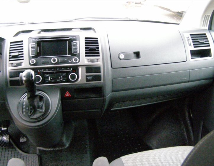 Volkswagen Caravelle MPV 2,0 l 103 kw