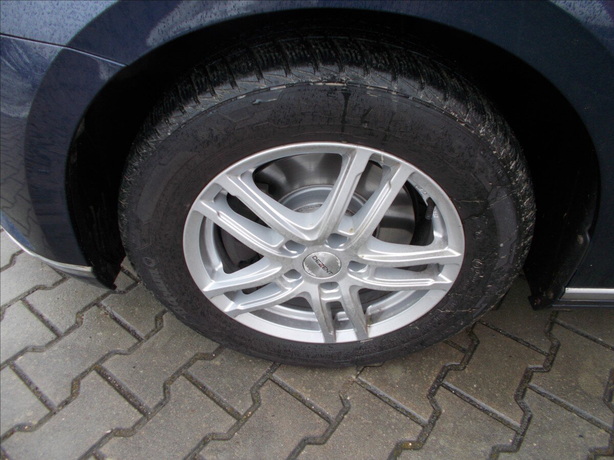 Volkswagen Passat Kombi 1,4 l 110 kw