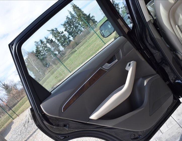 Audi Q5 SUV / Terénní 2,0 l 105 kw