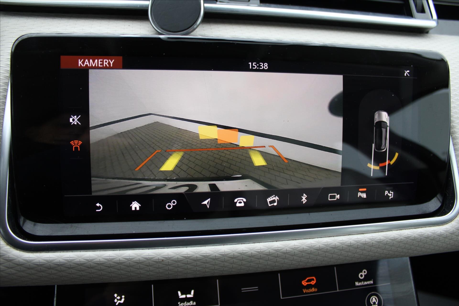 Land Rover Range Rover Velar SUV / Terénní 3,0 l 221 kw