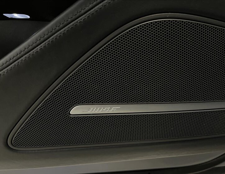 Audi S8 Sedan 4,0 l 445 kw