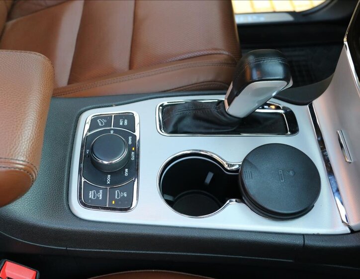 Jeep Grand Cherokee 30
