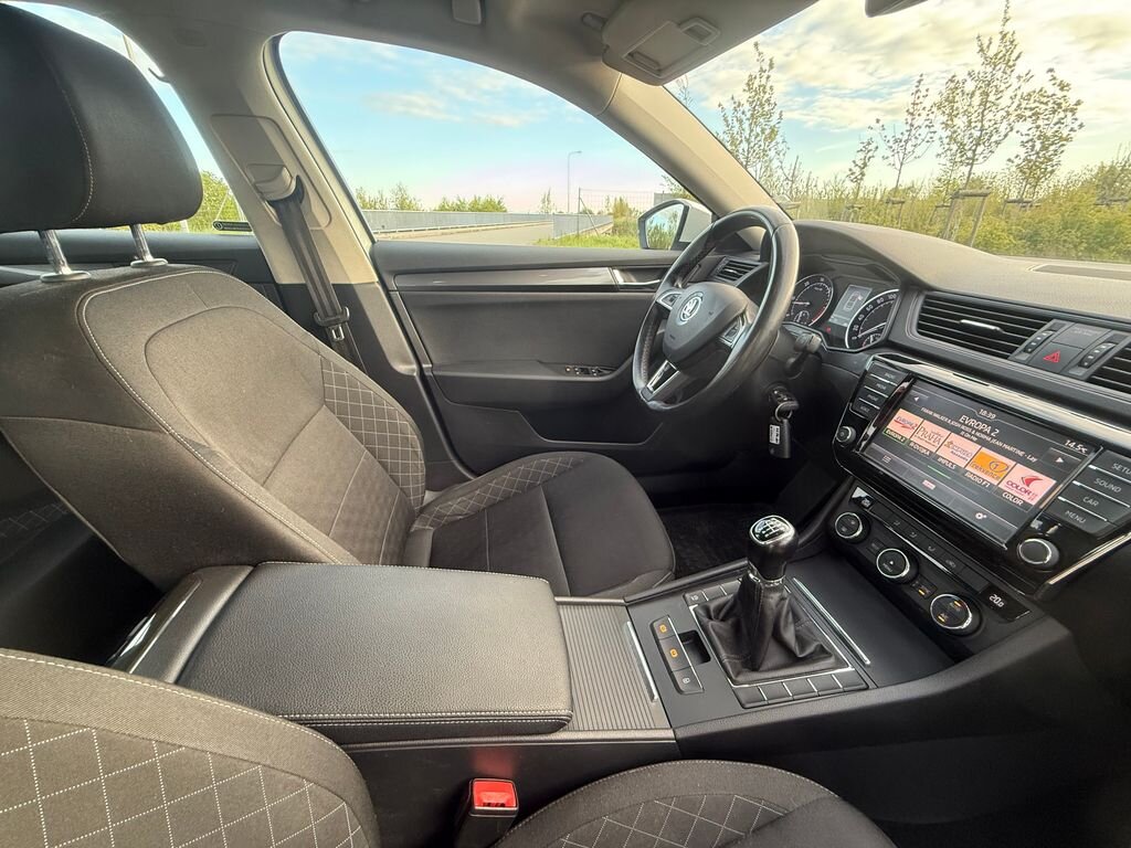 Škoda Superb Sedan / Limuzína 2,0 l 110 kw