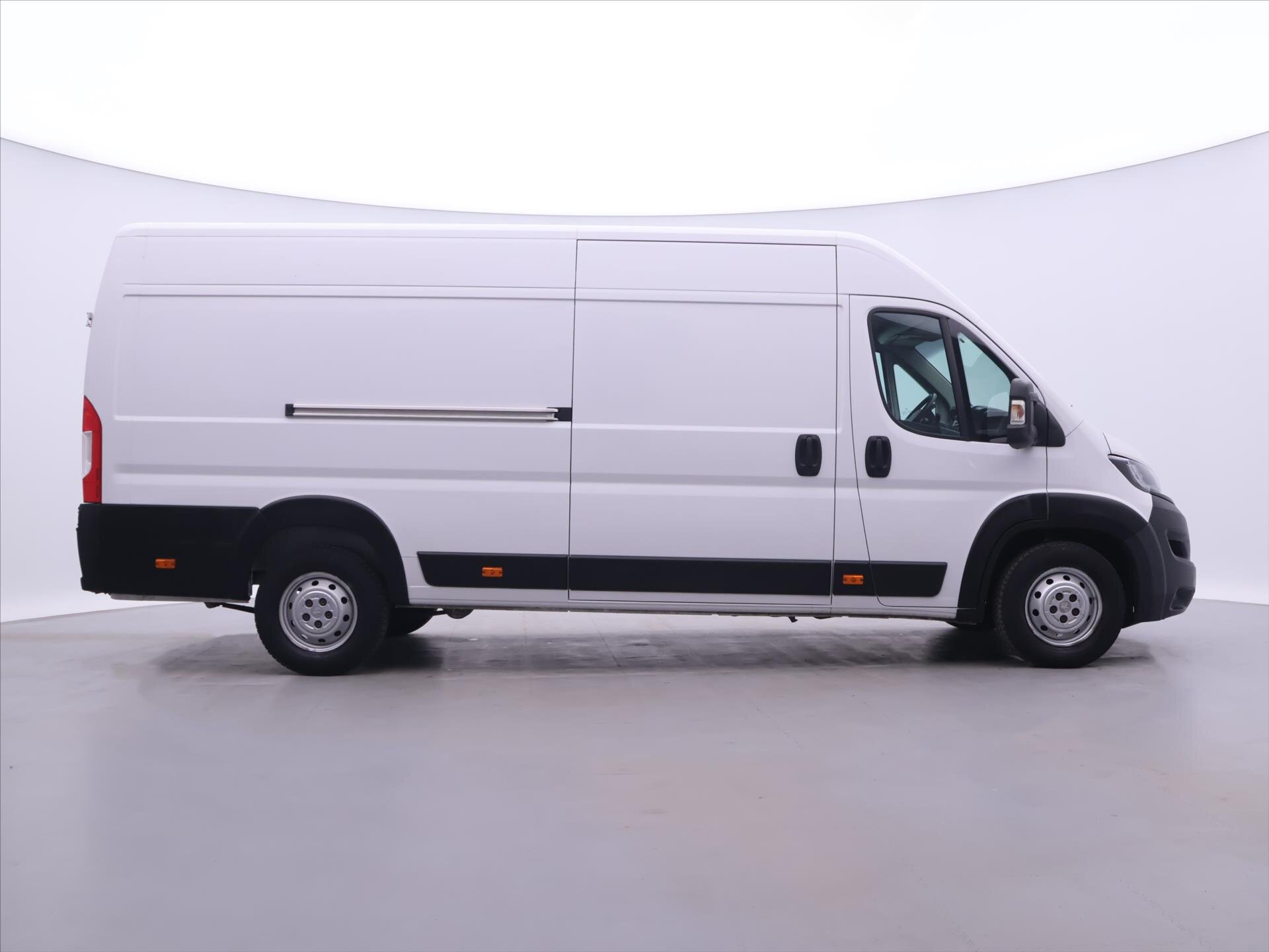 Peugeot Boxer Skříň 2,2 l 121 kw