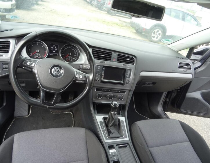 Volkswagen Golf Kombi 1,6 l 81 kw