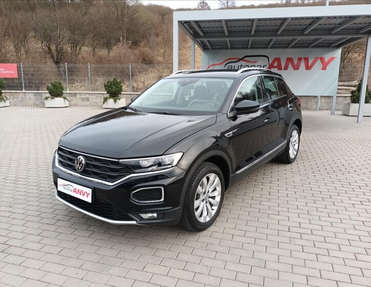 Volkswagen T-Roc SUV / Terénní 1,5 l 110 kw