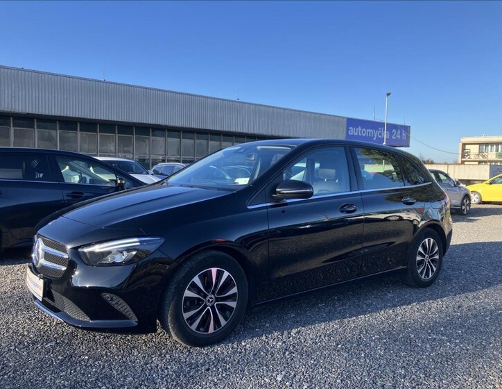 Mercedes-Benz Třídy B Hatchback 1,3 l 100 kw