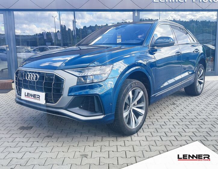 Audi Q8 1