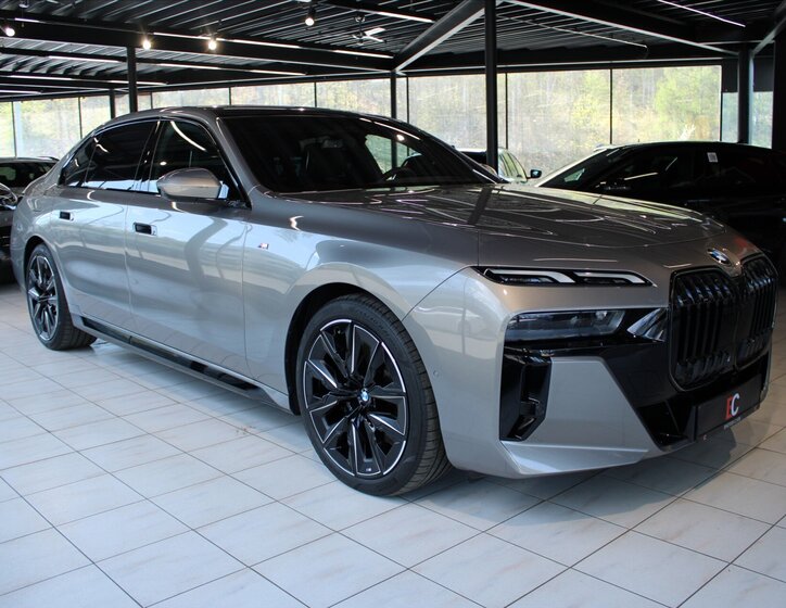 BMW Řada 7 Ostatní 3,0 l 210 kw