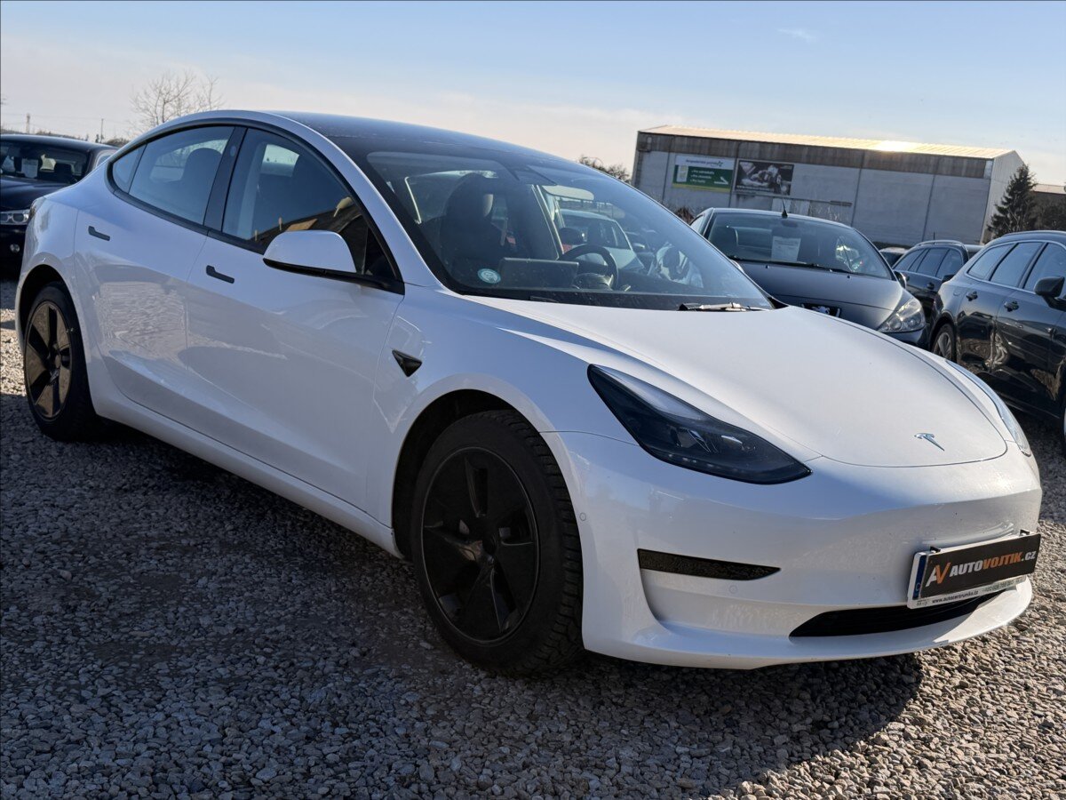 Tesla Model 3 Sedan / Limuzína 0,0 100 kw