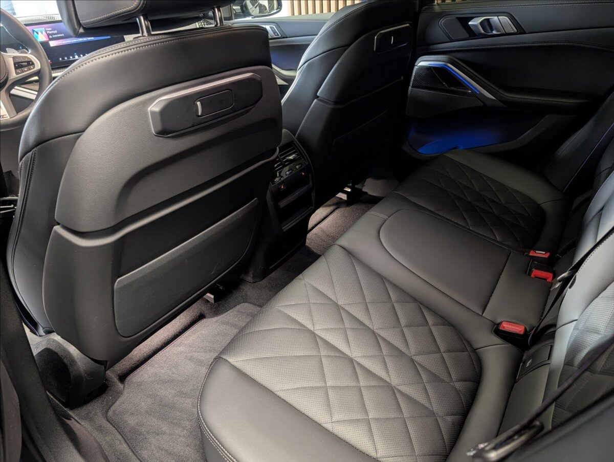 BMW X6 Sedan 3,0 l 210 kw