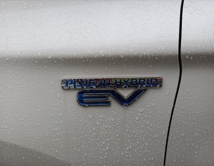 Mitsubishi Outlander Kombi 2,4 l 99 kw