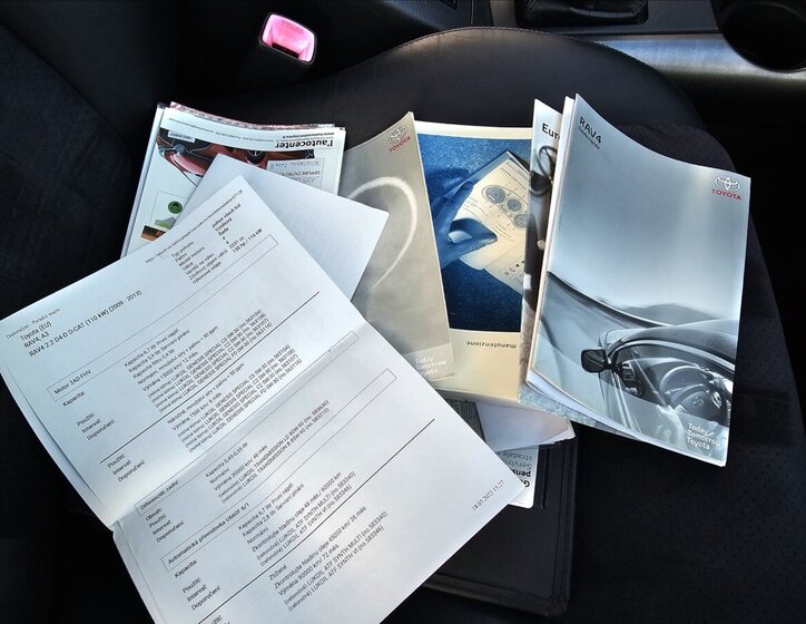 Toyota RAV4 Kombi 2,2 l 110 kw