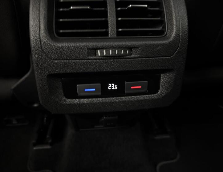 Volkswagen Touran 42