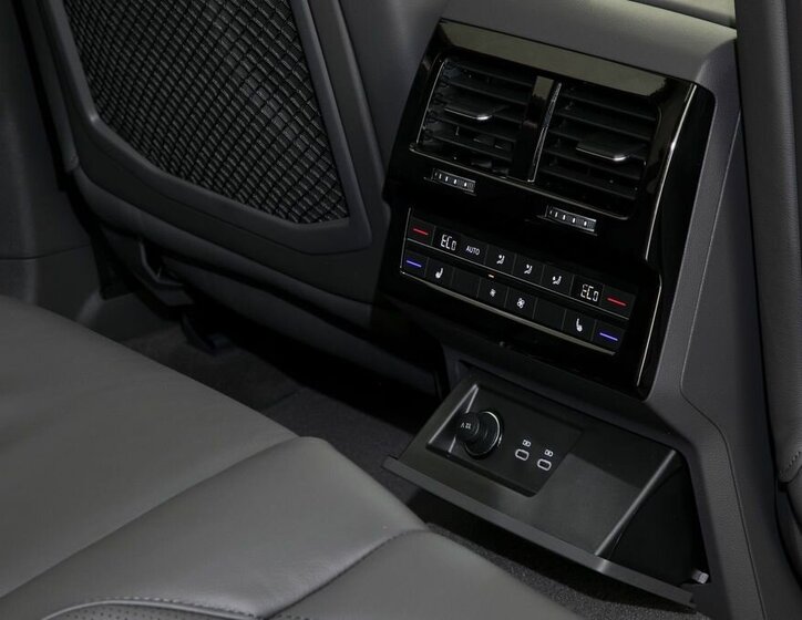 Volkswagen Touareg SUV / Terénní 3,0 l 210 kw