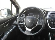 Suzuki S-Cross Hatchback 998,0 82 kw