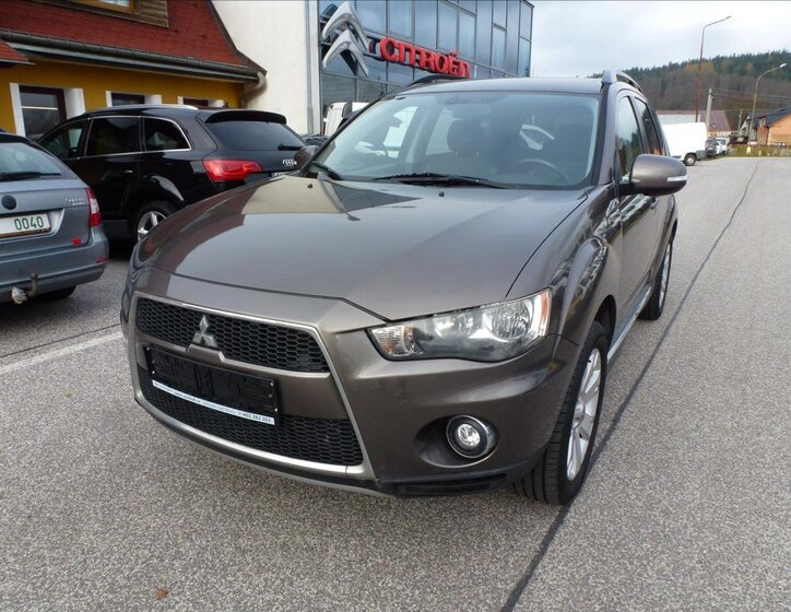 Mitsubishi Outlander Kombi 2,3 l 130 kw
