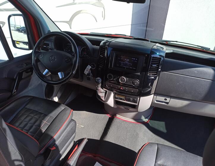 Mercedes-Benz Sprinter 14