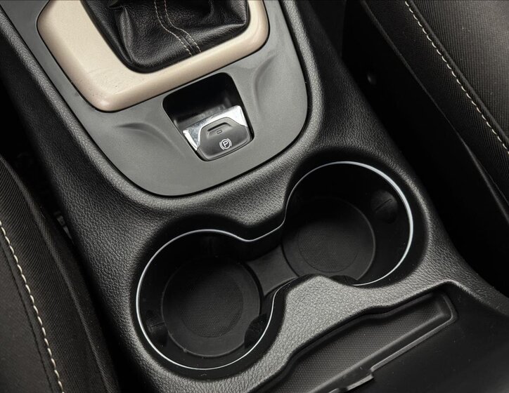 Jeep Cherokee SUV / Terénní 2,0 l 103 kw