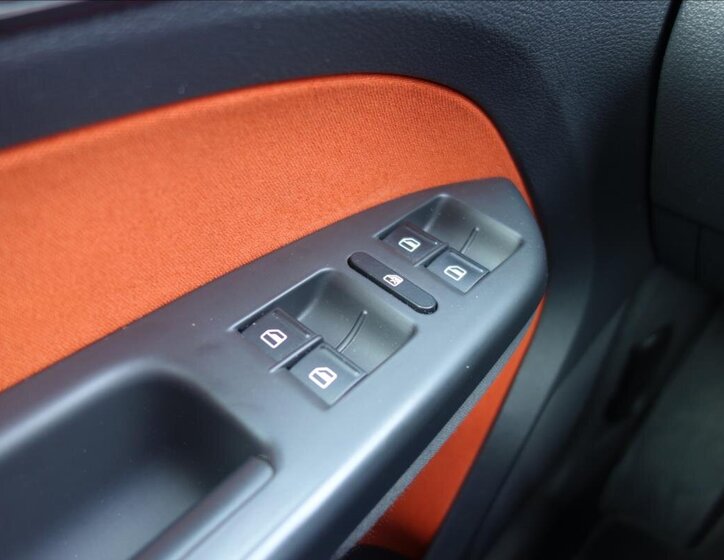 Volkswagen Touran MPV 2,0 l 103 kw