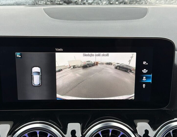 Mercedes-Benz GLA SUV / Terénní 1,3 l 160 kw