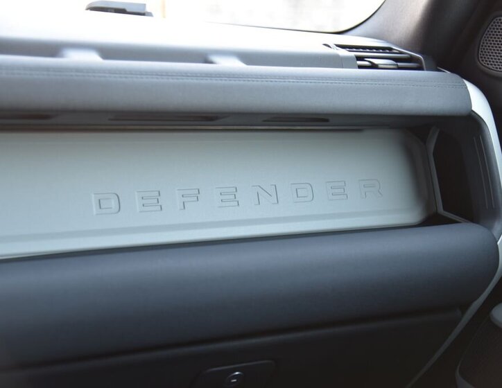 Land Rover Defender SUV 3,0 l 183 kw